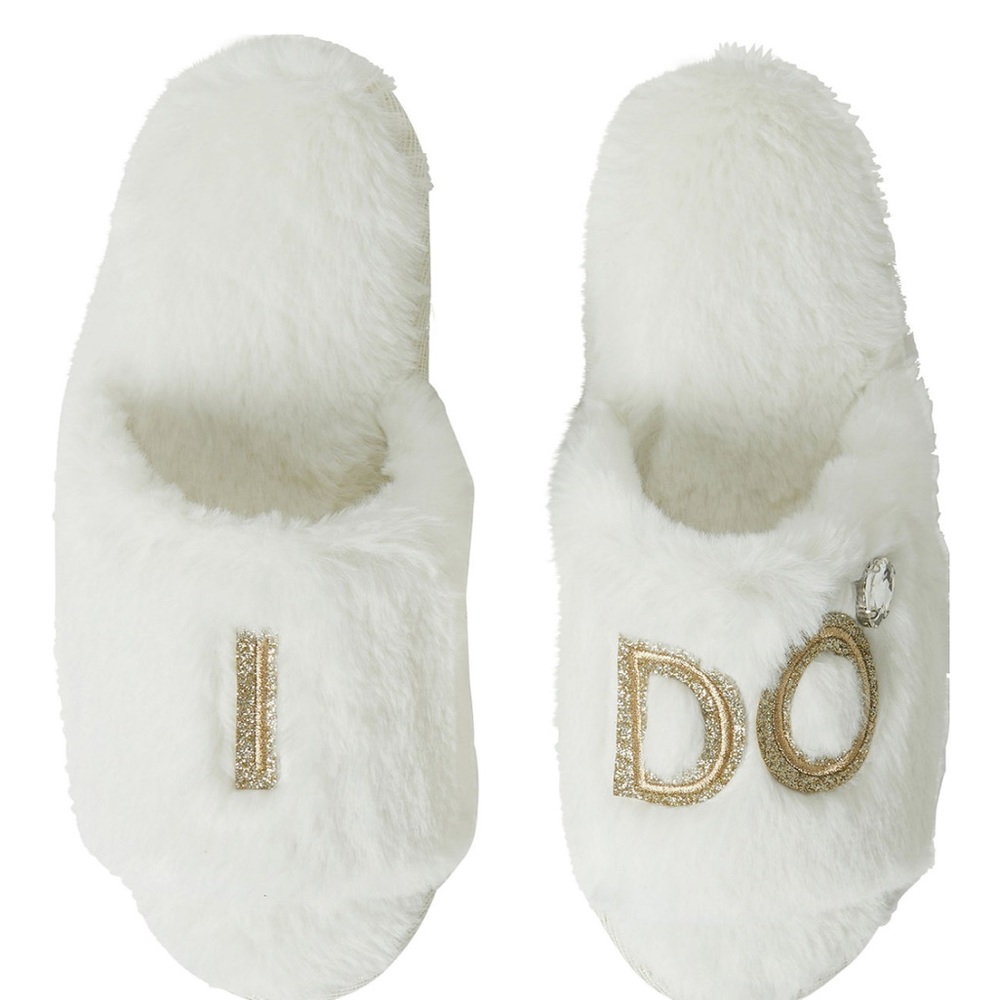 Dear foams Size Large I Do Slippers